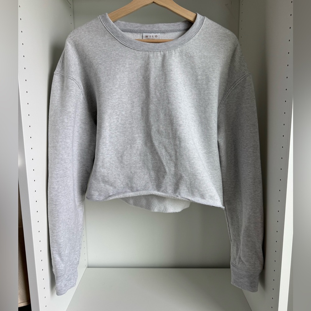 Wilo Light Gray Cropped Crewneck Sweatshirt